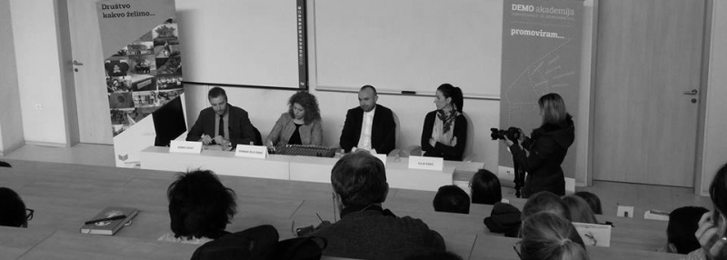 okrugli-stol-u-okviru-demo-akademije